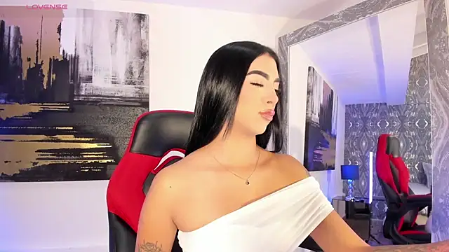 AriRobert  online show from October 2025 03:49:01 AM