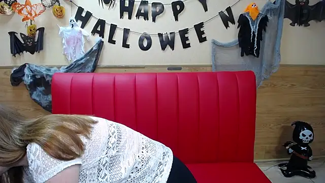 FreyaDak online show from November 2025 12:09:02 PM