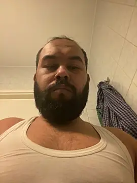 Snapshot of malout123J chatting on March 2026 06:15:02 PM malout123J online show from March 2026 06:15:02 PM