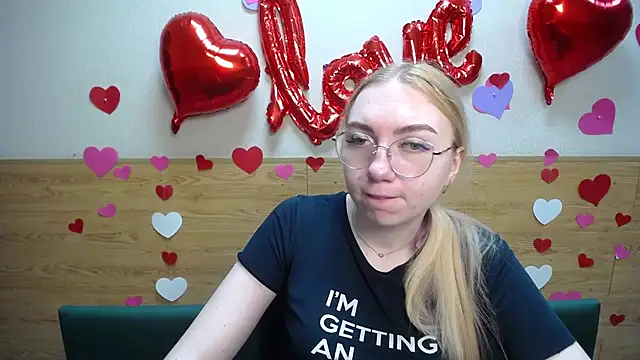 BeatriceFly online show from March 2025 06:09:01 AM
