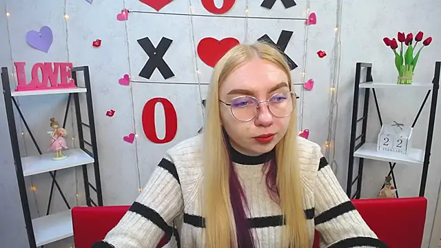 BeatriceFly online show from February 2025 12:40:01 PM