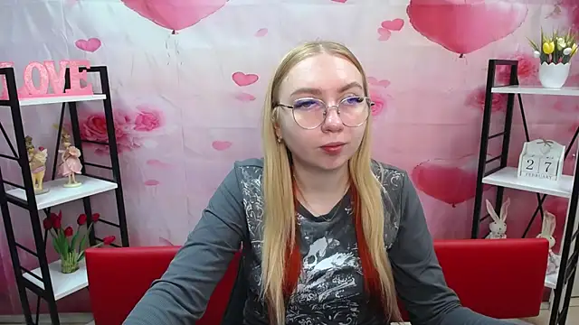 BeatriceFly online show from February 2026 01:11:01 PM