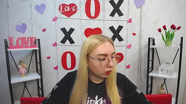 BeatriceFly online show from February 2025 04:43:02 PM