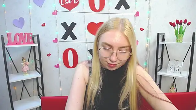 BeatriceFly online show from February 2025 12:27:02 PM