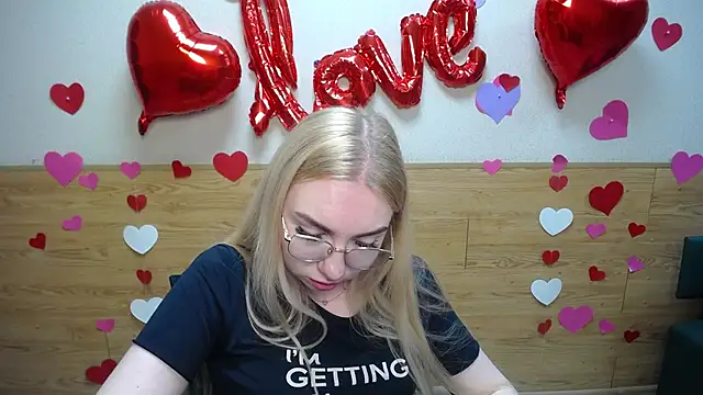 BeatriceFly online show from March 2025 03:18:02 PM
