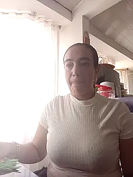 Snapshot of skayhot_ chatting on February 2025 01:00:01 PM skayhot online show from February 2025 01:00:01 PM