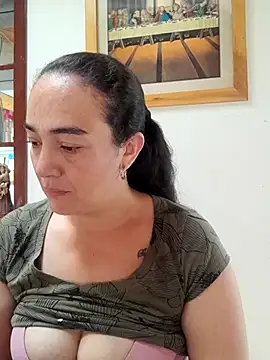 Snapshot of skayhot_ chatting on November 2025 01:37:02 PM skayhot online show from November 2025 01:37:02 PM