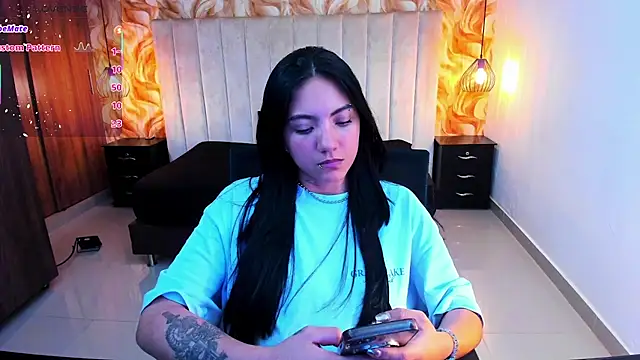 Snapshot of miichael_black chatting on May 2026 12:32:02 PM miichael black online show from May 2026 12:32:02 PM