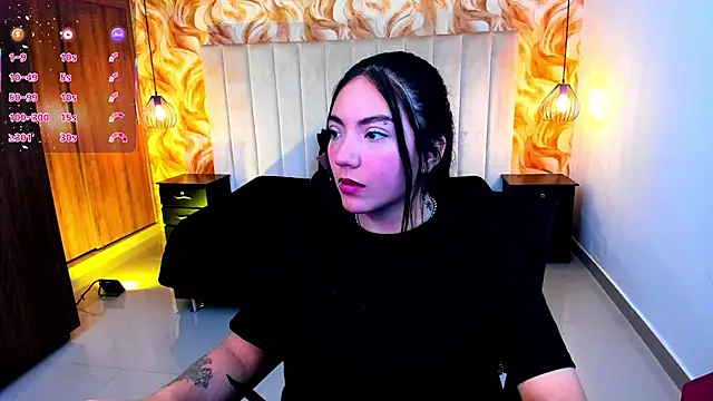Snapshot of miichael_black chatting on April 2026 04:30:01 PM miichael black online show from April 2026 04:30:01 PM