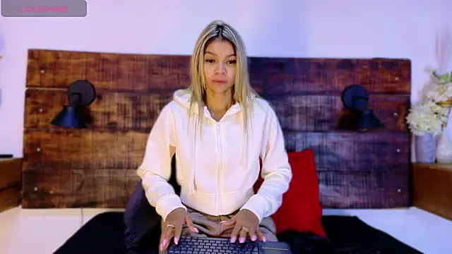 Celeste sanz online show from April 2026 09:58:02 AM