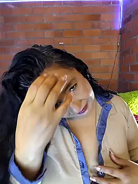 Snapshot of AnSavina chatting on November 2025 12:55:02 PM AnSavina online show from November 2025 12:55:02 PM