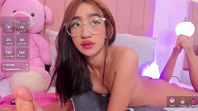 Snapshot of emily_daarell chatting on March 2025 12:31:02 AM emily daarell online show from March 2025 12:31:02 AM