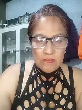 Edged Hot69 online show from November 2025 08:57:02 PM