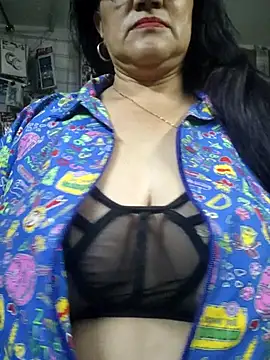 Edged Hot69 online show from January 2026 10:35:01 PM