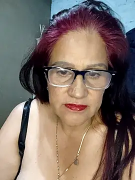 Edged Hot69 online show from November 2025 02:33:01 AM