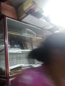 Edged Hot69 online show from March 2026 11:06:01 PM