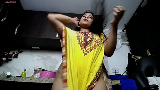 iniyalaboni online show from October 2025 08:30:02 PM