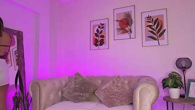 DahianaWalcott online show from February 2026 10:31:02 PM