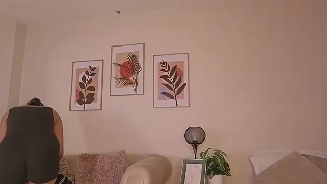 DahianaWalcott online show from March 2026 09:04:02 PM