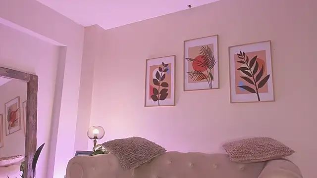 DahianaWalcott online show from April 2026 03:19:01 PM