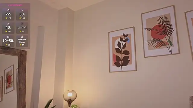 Snapshot of DahianaWalcott chatting on November 2025 06:45:02 PM DahianaWalcott online show from November 2025 06:45:02 PM