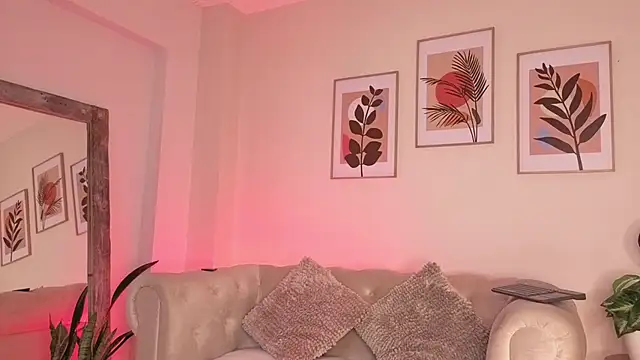 DahianaWalcott online show from February 2026 05:04:02 PM