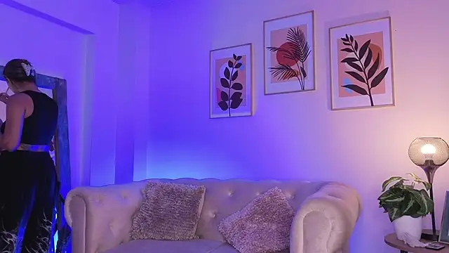 DahianaWalcott online show from February 2026 05:33:02 PM