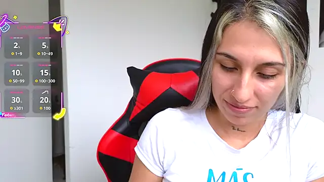 tammyandrade  online show from November 2025 08:09:01 PM