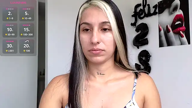 tammyandrade  online show from October 2025 04:40:01 PM