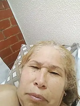 girl amada online show from January 2026 01:51:01 PM