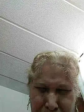 girl amada online show from October 2025 01:32:02 PM