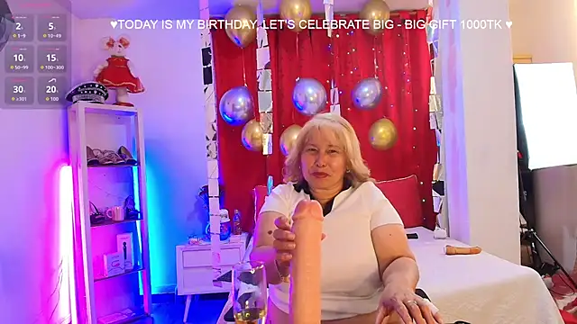 girl amada online show from January 2026 06:00:02 PM