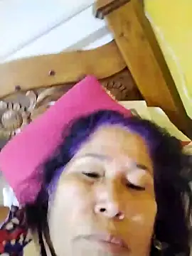 girl amada online show from June 2026 05:41:01 PM