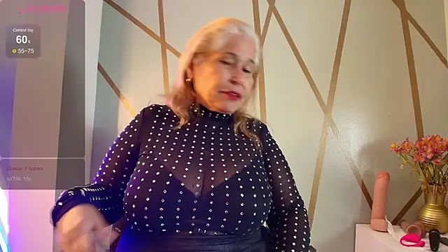 girl amada online show from February 2026 07:13:01 PM