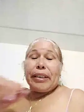 girl amada online show from November 2025 03:11:02 AM