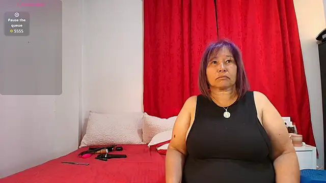 girl amada online show from March 2026 04:17:01 PM