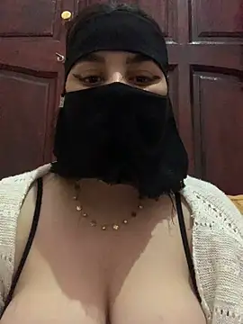 Snapshot of Miss-Soka chatting on December 2024 05:14:02 AM Miss-Soka online show from December 2024 05:14:02 AM