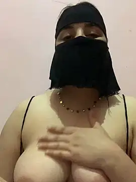 Snapshot of Miss-Soka chatting on December 2024 05:20:02 PM Miss-Soka online show from December 2024 05:20:02 PM