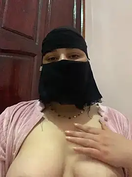 Snapshot of Miss-Soka chatting on December 2024 06:09:02 AM Miss-Soka online show from December 2024 06:09:02 AM