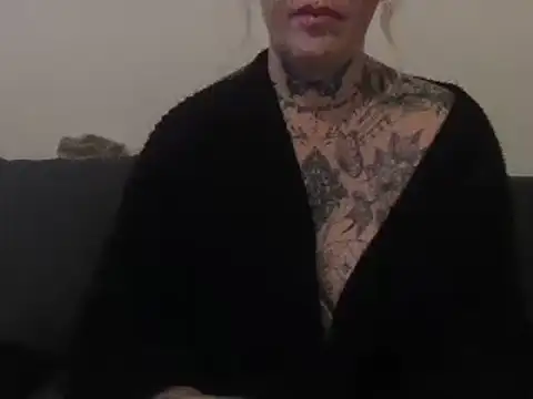 Snapshot of blondy40 chatting on March 2025 10:07:02 PM blondy40 online show from March 2025 10:07:02 PM