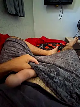 mfreitas005 online show from February 2026 04:07:01 PM