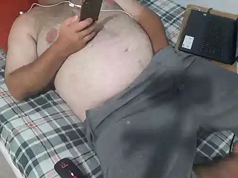 mfreitas005 online show from February 2025 11:26:02 PM