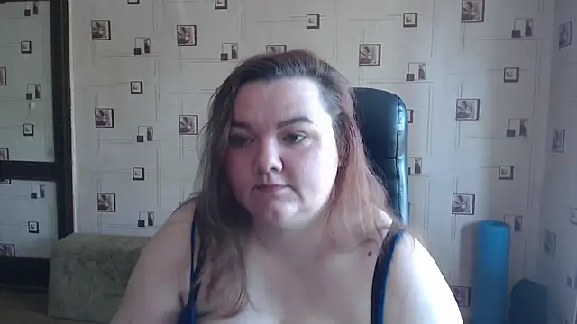 Snapshot of TasyaBigTTs chatting on May 2026 04:52:01 AM TasyaBigTTs online show from May 2026 04:52:01 AM