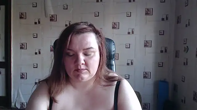 Snapshot of TasyaBigTTs chatting on April 2026 03:30:01 PM TasyaBigTTs online show from April 2026 03:30:01 PM