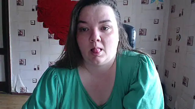 Snapshot of TasyaBigTTs chatting on March 2025 02:14:01 PM TasyaBigTTs online show from March 2025 02:14:01 PM
