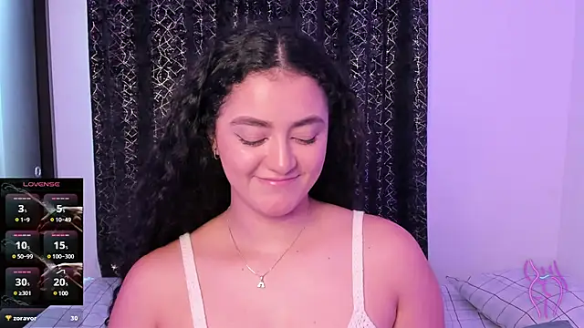 Snapshot of Adhara-zanne chatting on March 2025 06:23:02 PM Adhara-zanne online show from March 2025 06:23:02 PM