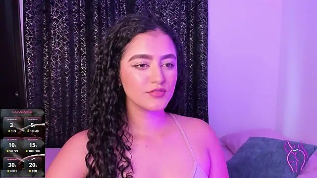 Snapshot of Adhara-zanne chatting on March 2025 05:07:02 PM Adhara-zanne online show from March 2025 05:07:02 PM