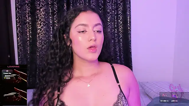 Snapshot of Adhara-zanne chatting on March 2025 01:42:02 AM Adhara-zanne online show from March 2025 01:42:02 AM