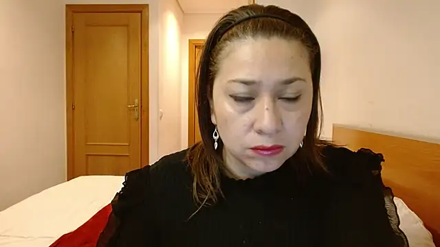 THIAGOEVA online show from March 2025 03:13:02 PM
