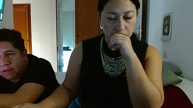 THIAGOEVA online show from November 2025 03:51:01 PM